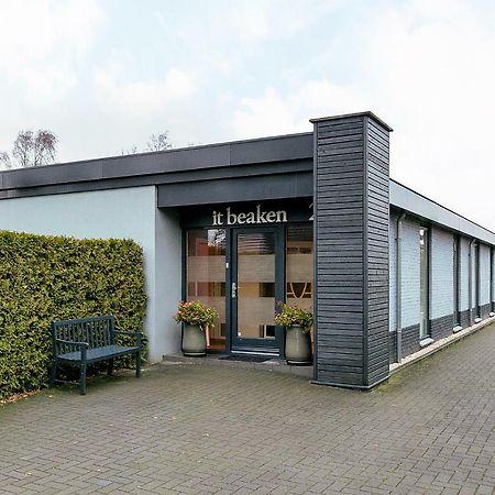 Sfeervol 6 Persoons Appartement - Van Alle Gemakken Voorzien! Bakkeveen Kültér fotó