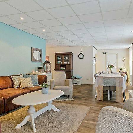 Sfeervol 6 Persoons Appartement - Van Alle Gemakken Voorzien! Bakkeveen Kültér fotó