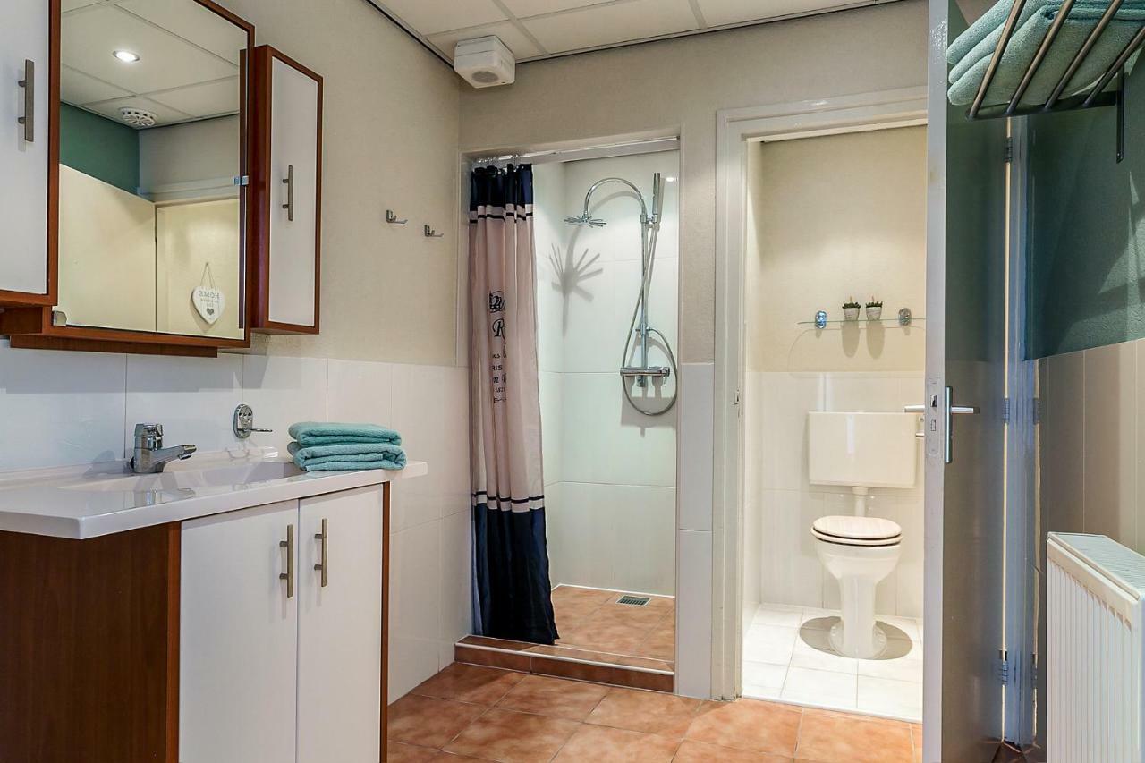 Sfeervol 6 Persoons Appartement - Van Alle Gemakken Voorzien! Bakkeveen Kültér fotó
