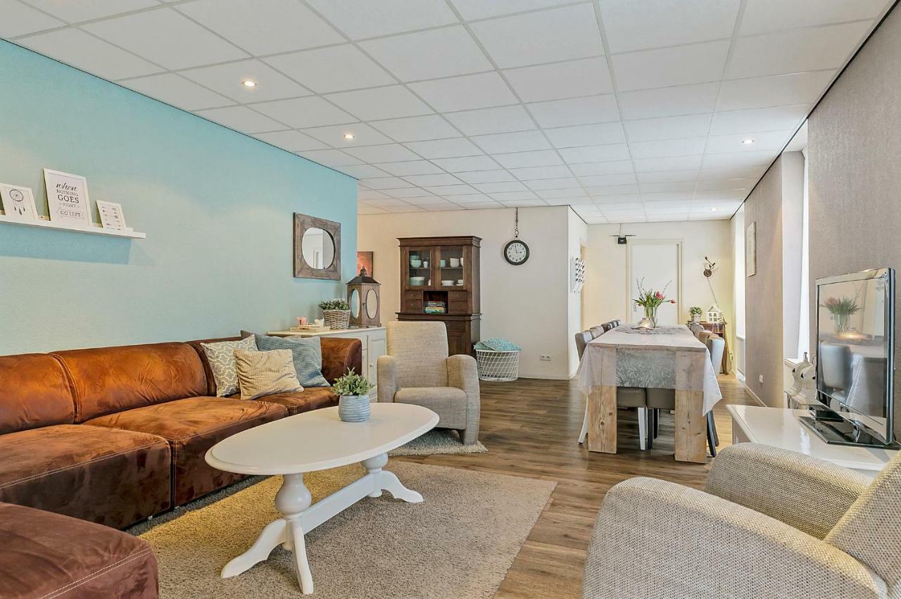 Sfeervol 6 Persoons Appartement - Van Alle Gemakken Voorzien! Bakkeveen Kültér fotó